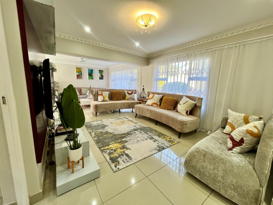 To Let 4 Bedroom Property for Rent in Beacon Bay Eastern Cape